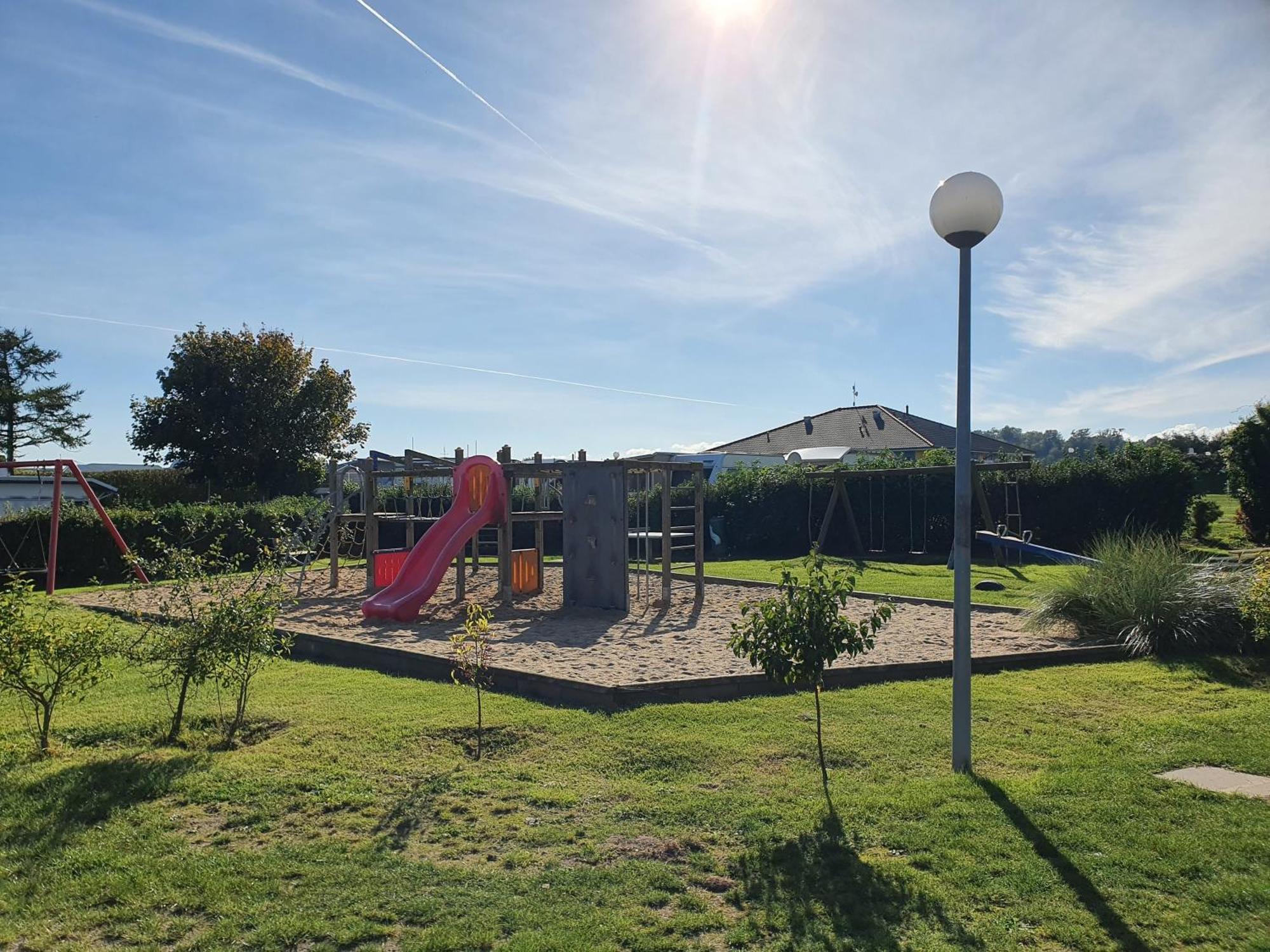 Campingland Ostsee - Mobilheim A2Meeresbriese Schashagen المظهر الخارجي الصورة